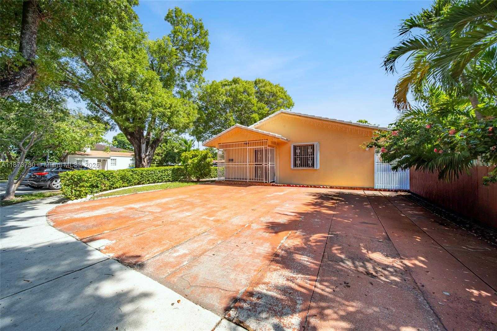 Small Image of 2500 SOUTH WEST 11TH ST, Miami Number 3