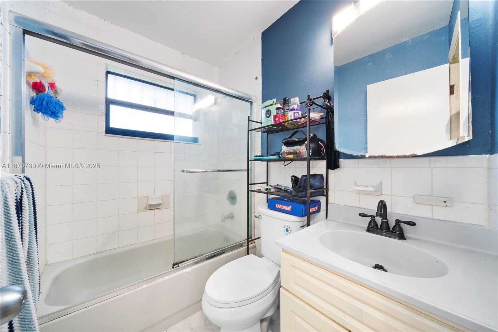 Small Image of 2500 SOUTH WEST 11TH ST, Miami Number 33