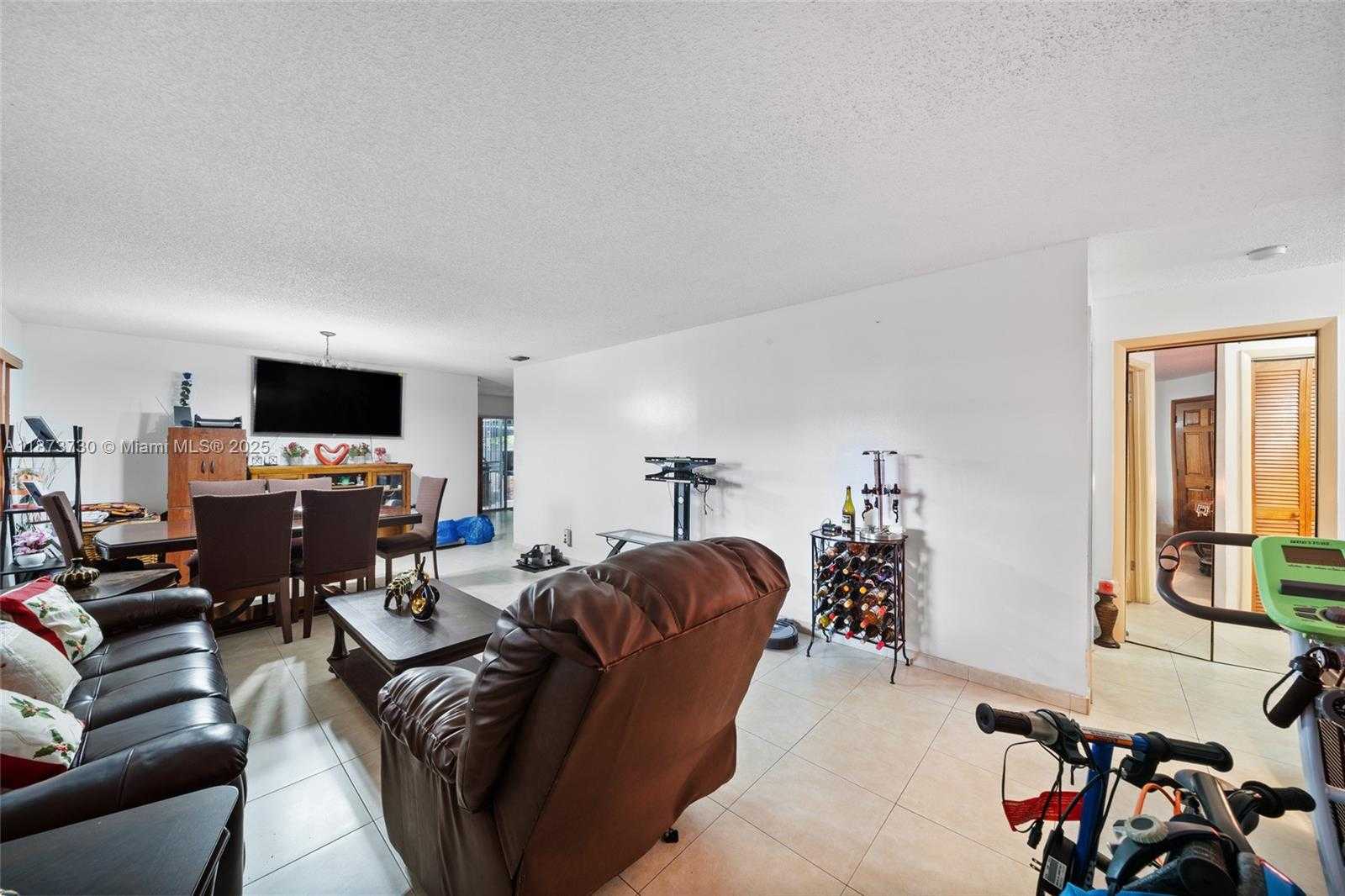 Small Image of 2500 SOUTH WEST 11TH ST, Miami Number 43