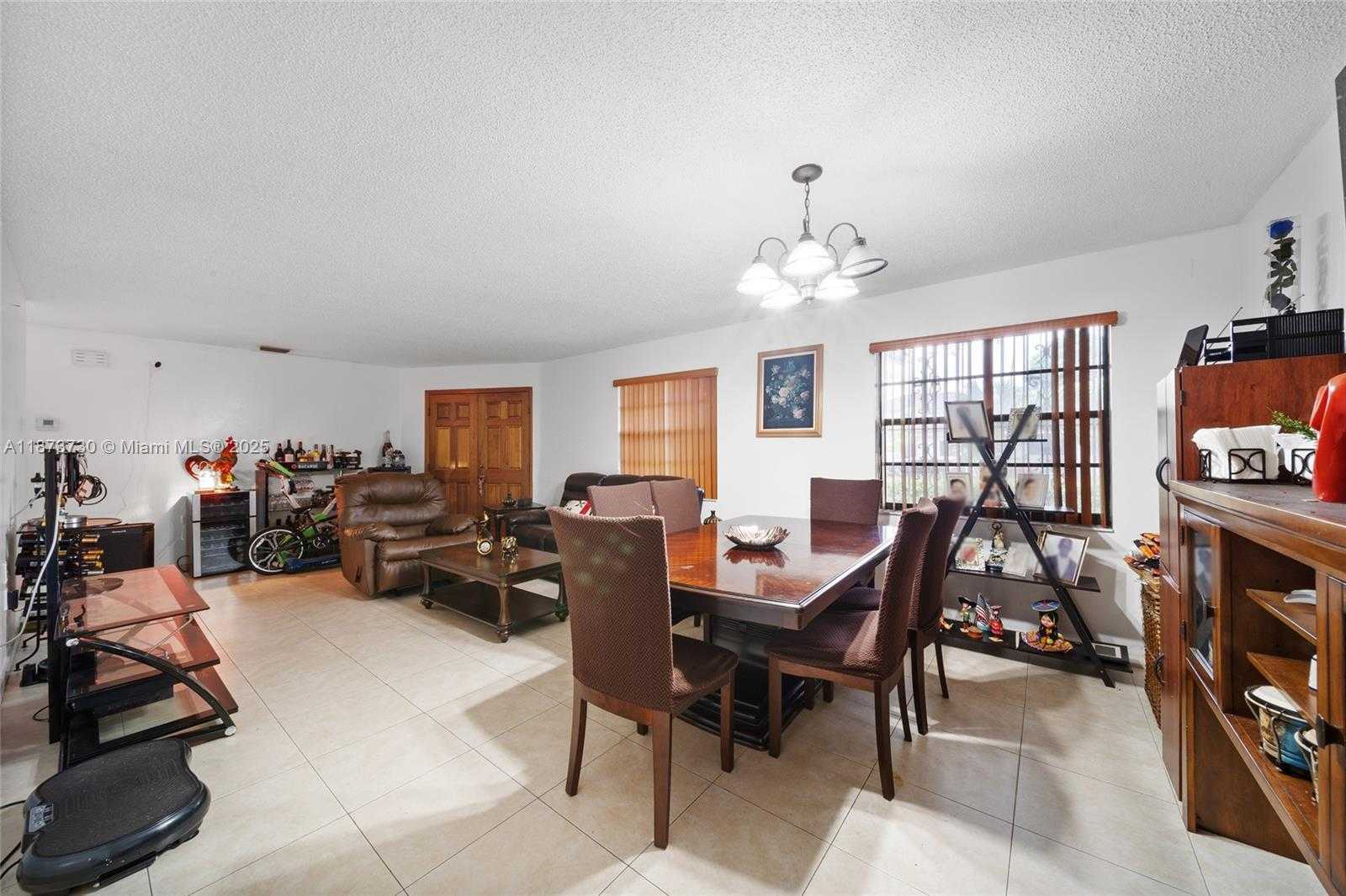 Small Image of 2500 SOUTH WEST 11TH ST, Miami Number 44