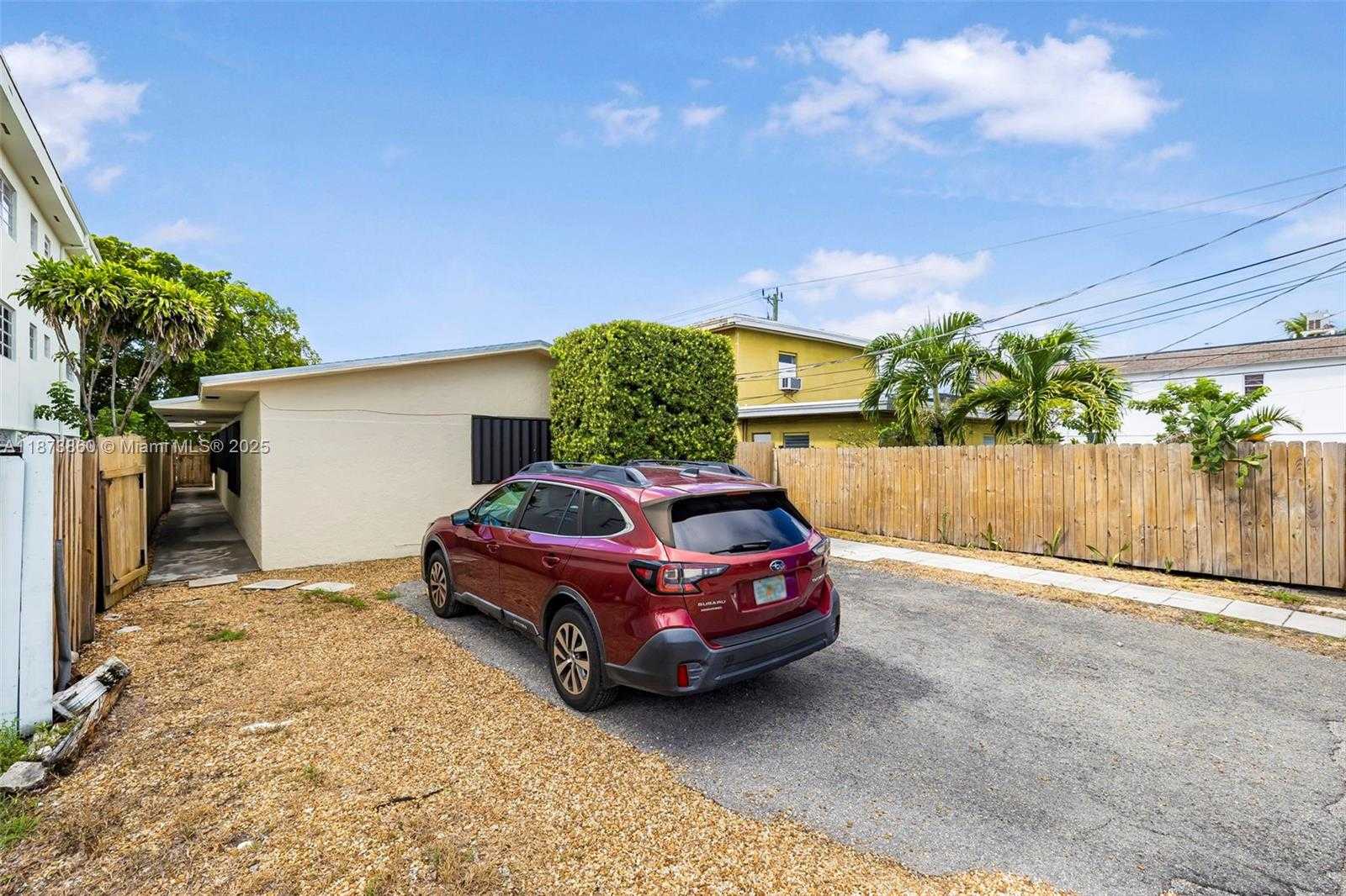 Small Image of 2033 DEWEY ST, Hollywood Number 19