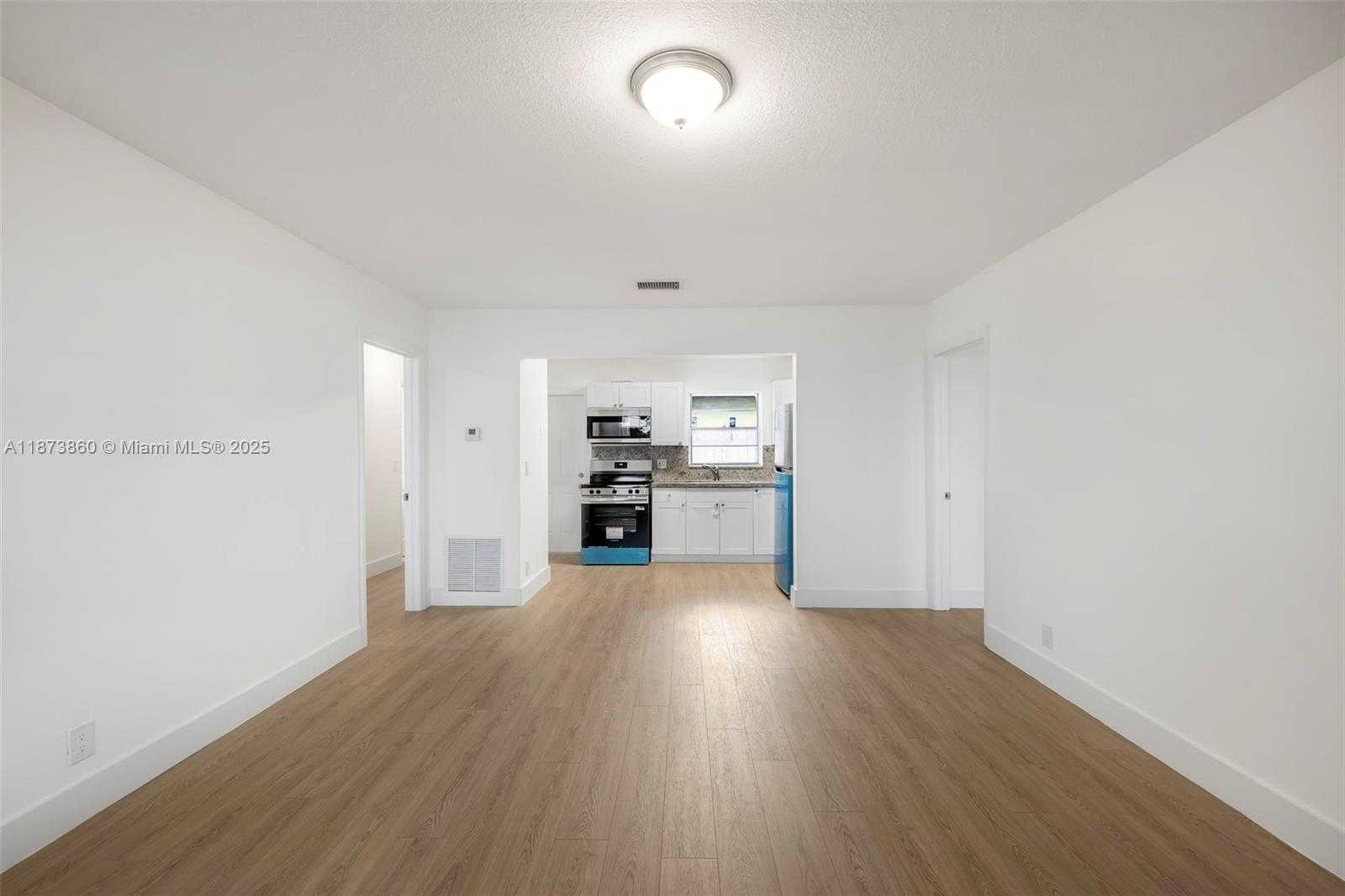 Small Image of 2033 DEWEY ST, Hollywood Number 21