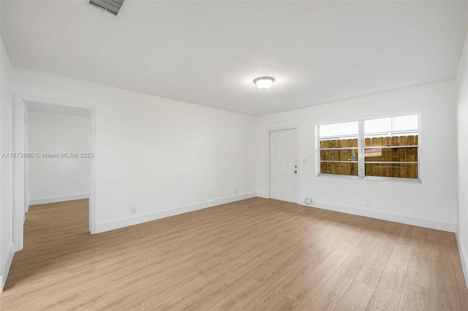 Small Image of 2033 DEWEY ST, Hollywood Number 23