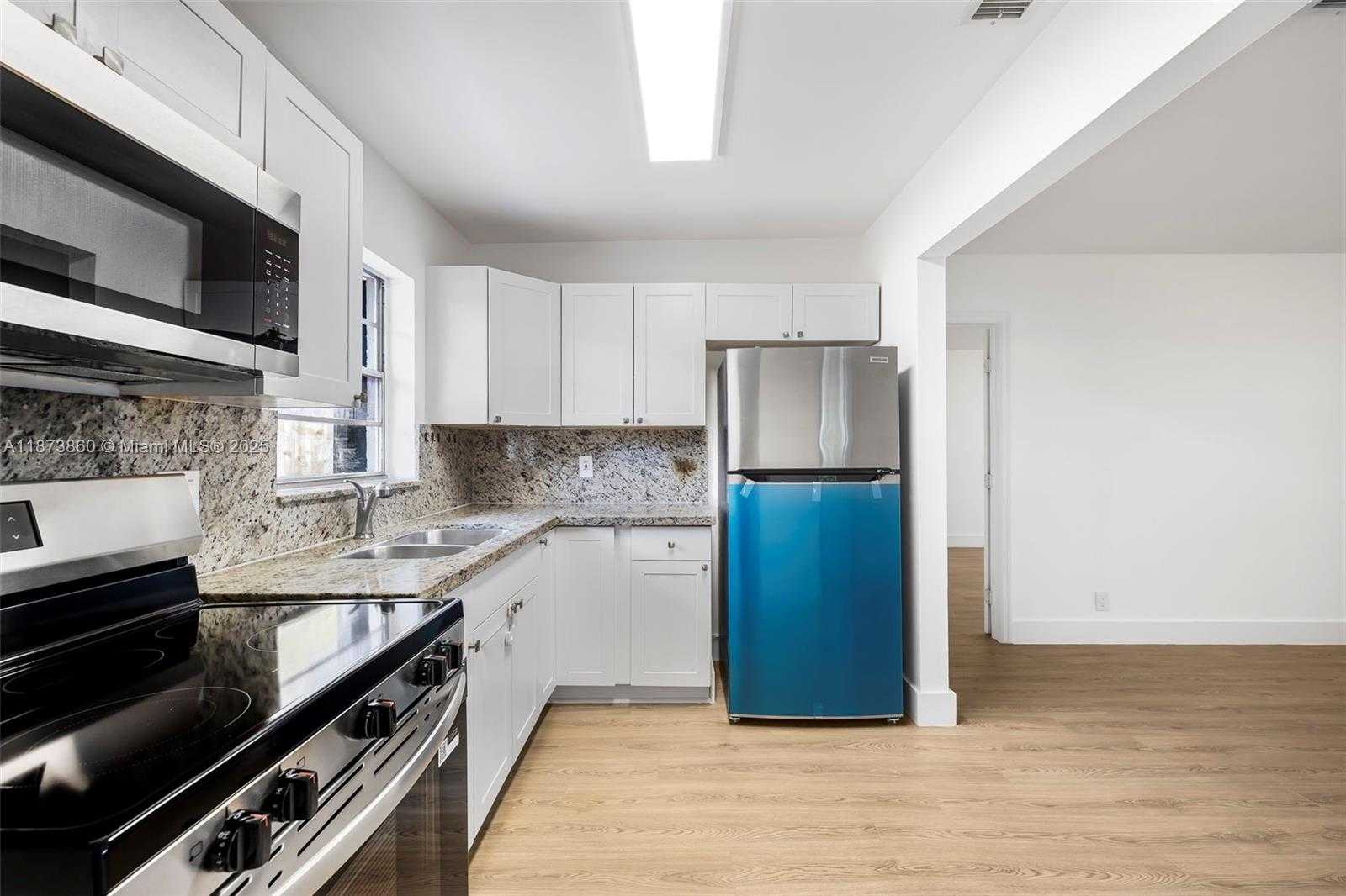 Small Image of 2033 DEWEY ST, Hollywood Number 28