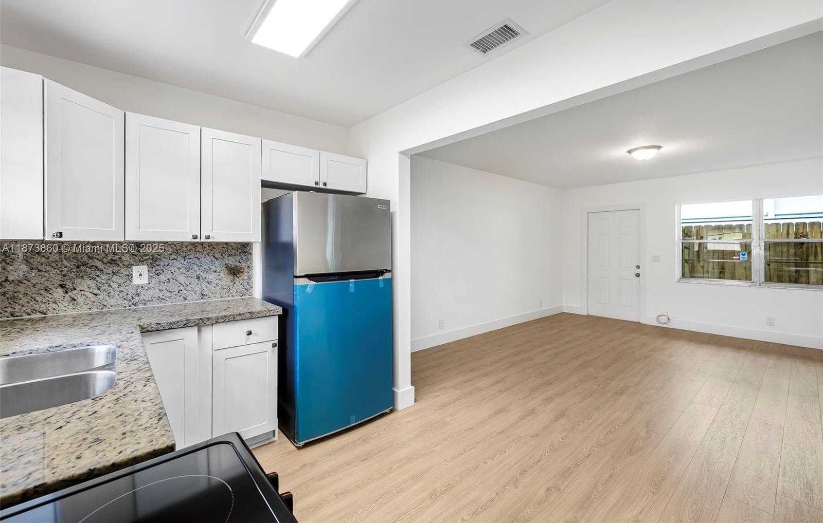 Small Image of 2033 DEWEY ST, Hollywood Number 29