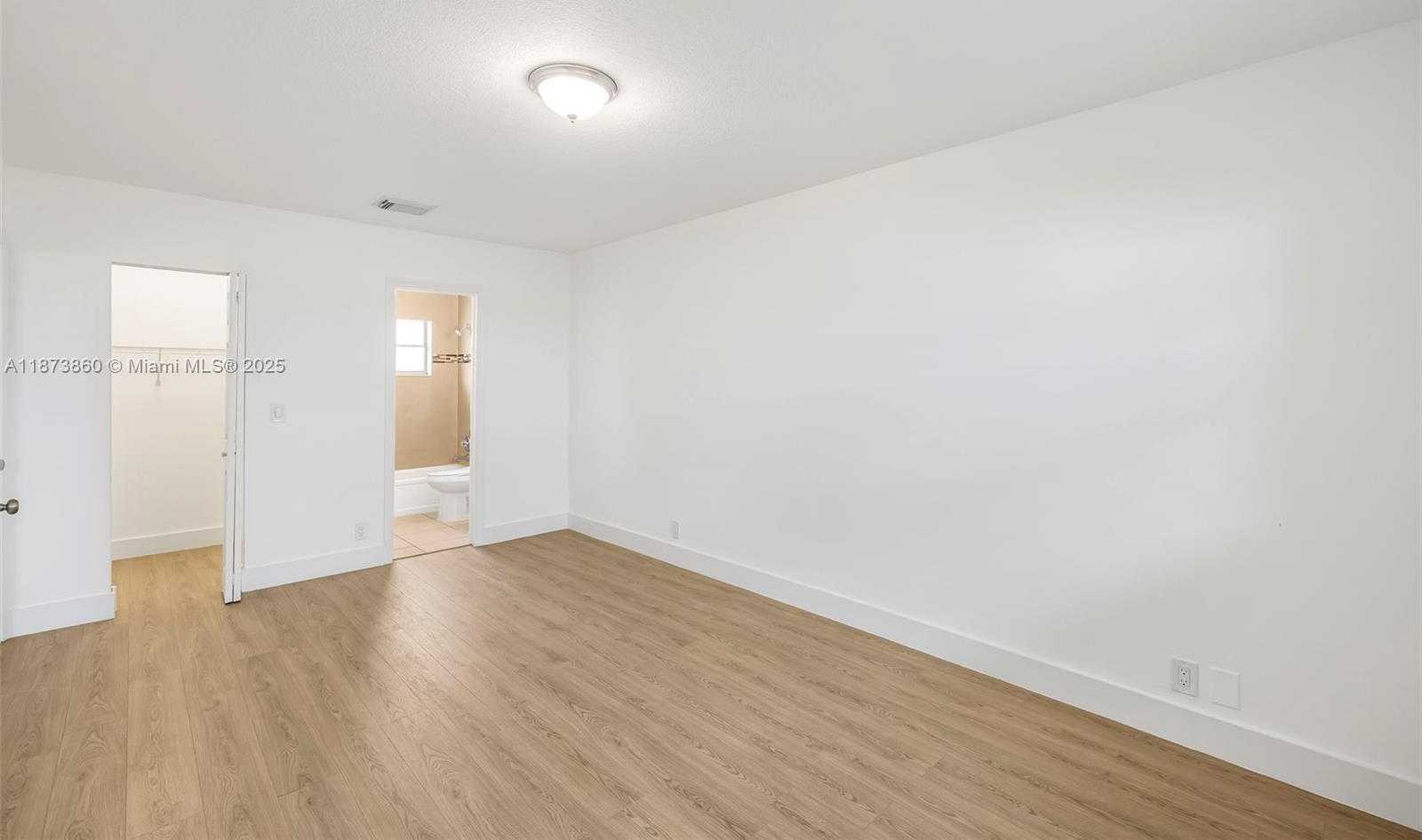 Small Image of 2033 DEWEY ST, Hollywood Number 31