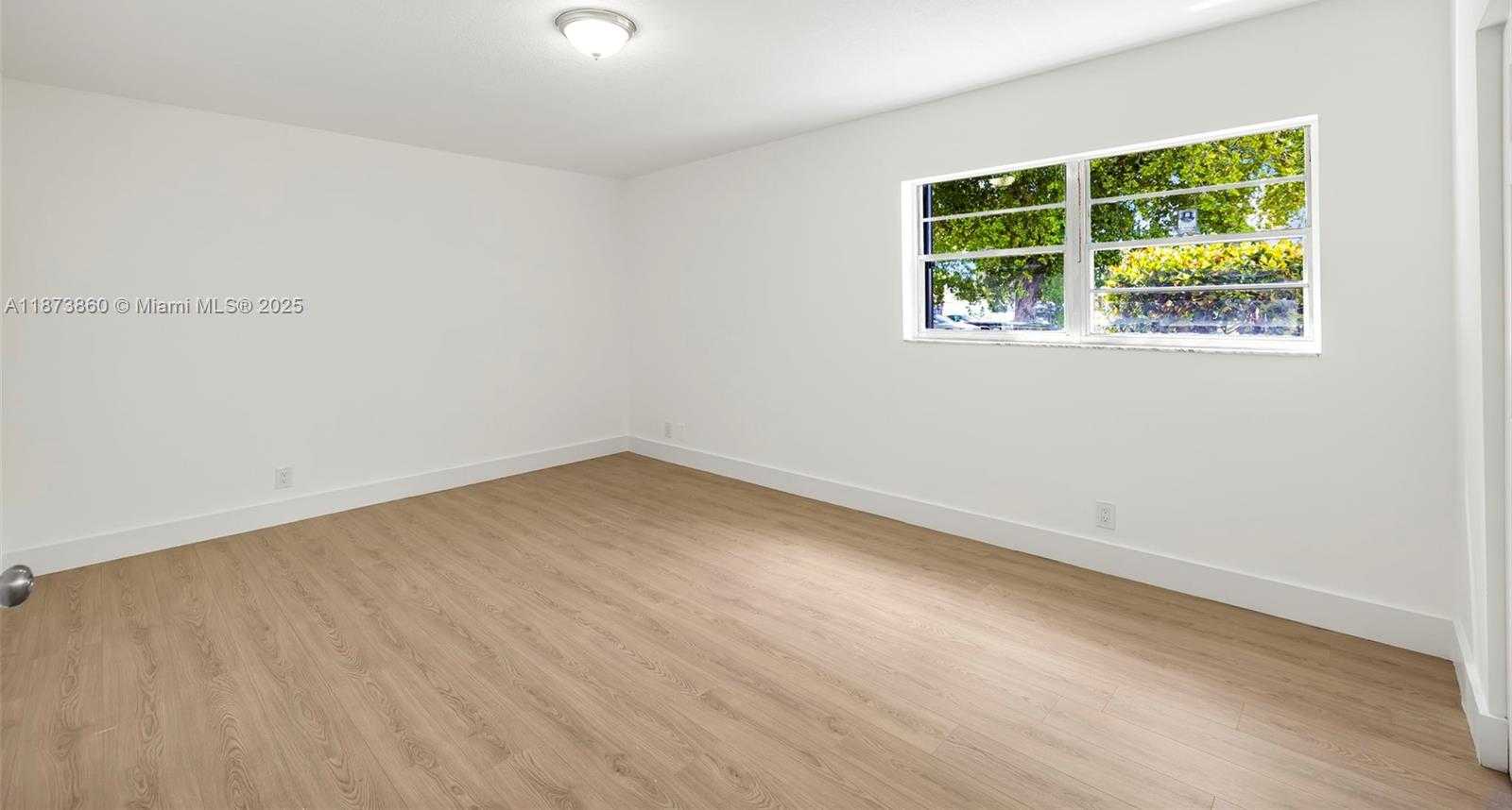 Small Image of 2033 DEWEY ST, Hollywood Number 35