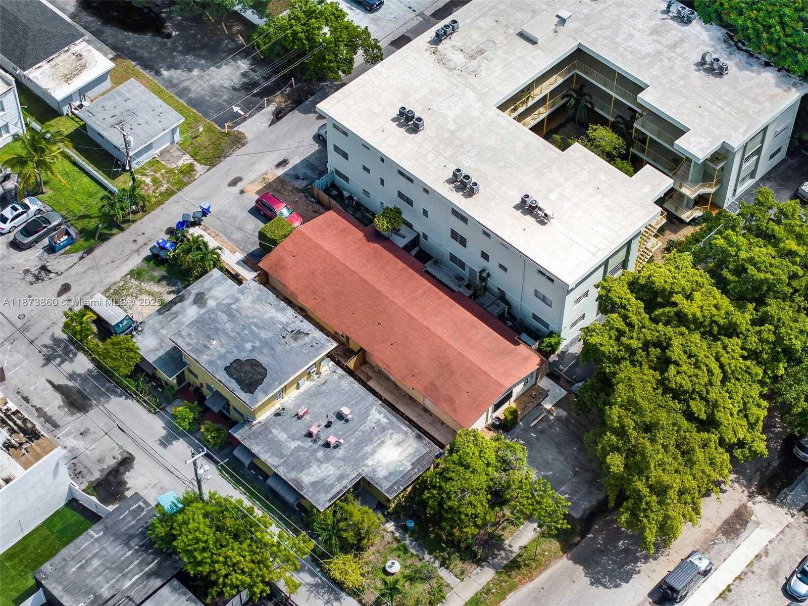 Small Image of 2033 DEWEY ST, Hollywood Number 58