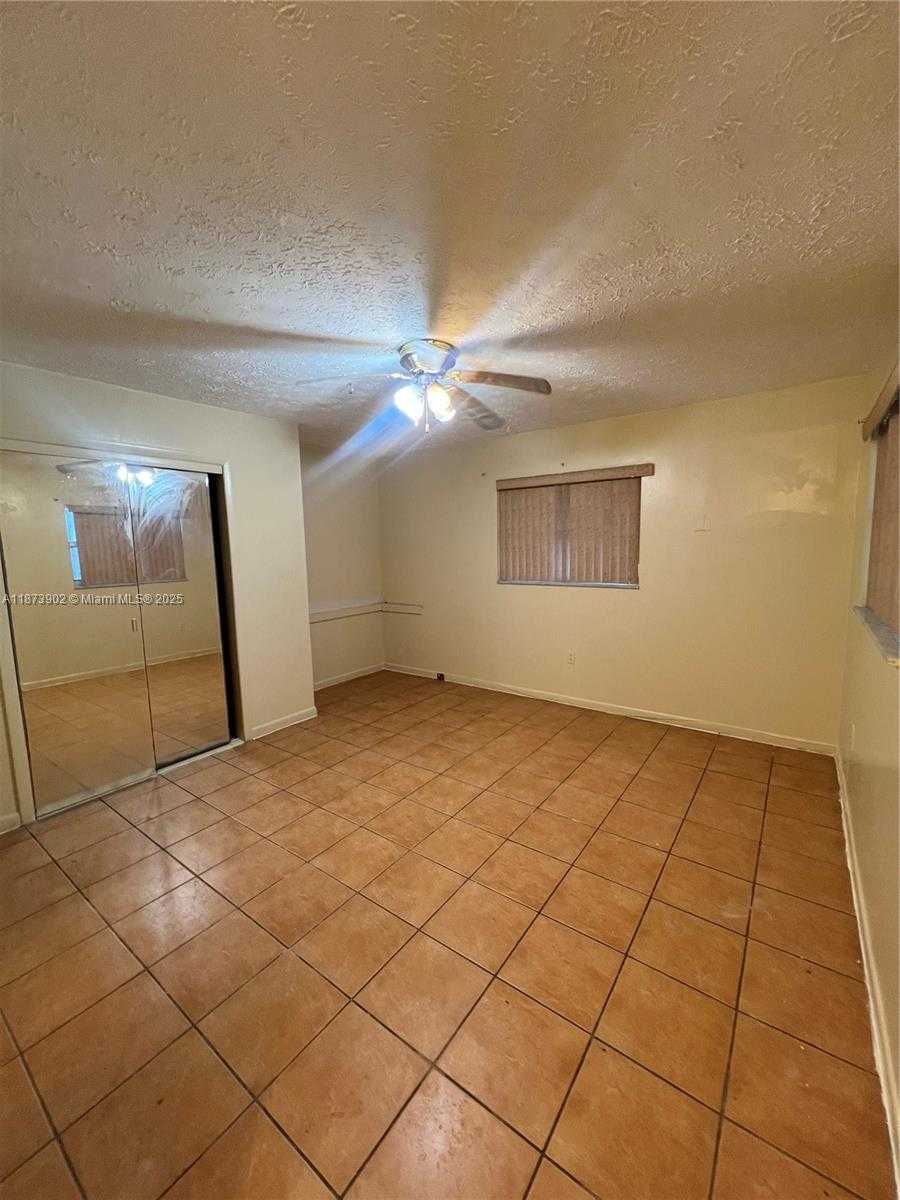 Small Image of 1581 NORTH EAST 117TH ST, Miami Number 19