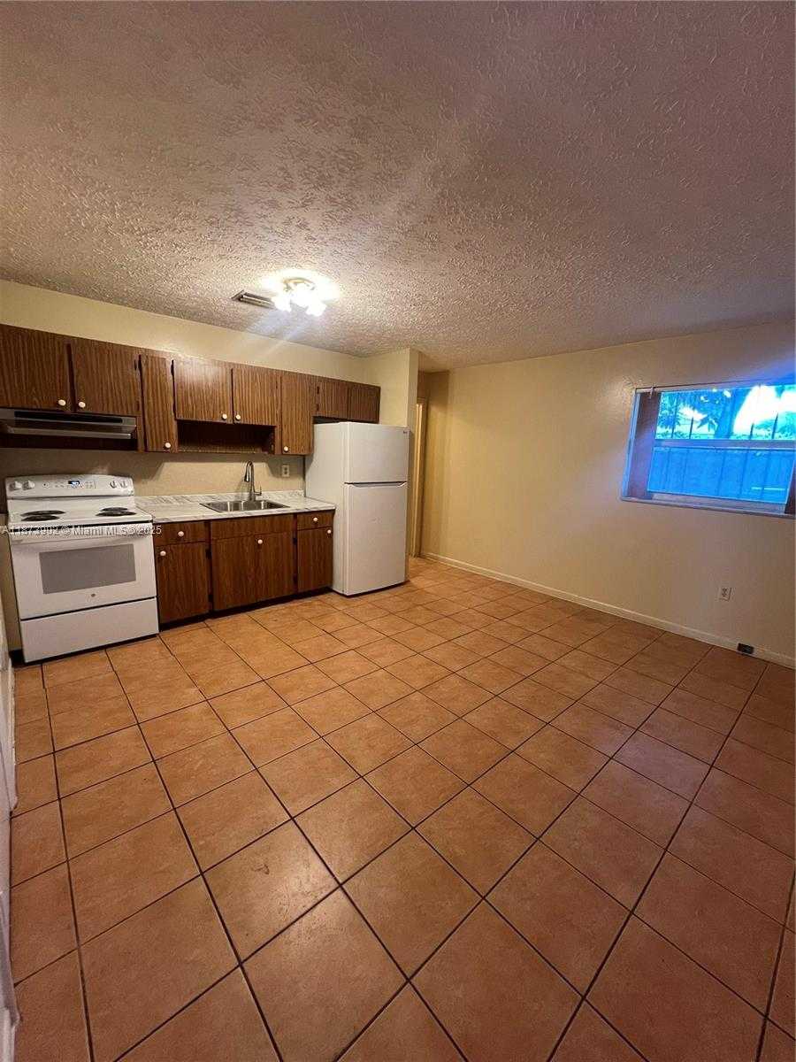 Small Image of 1581 NORTH EAST 117TH ST, Miami Number 21