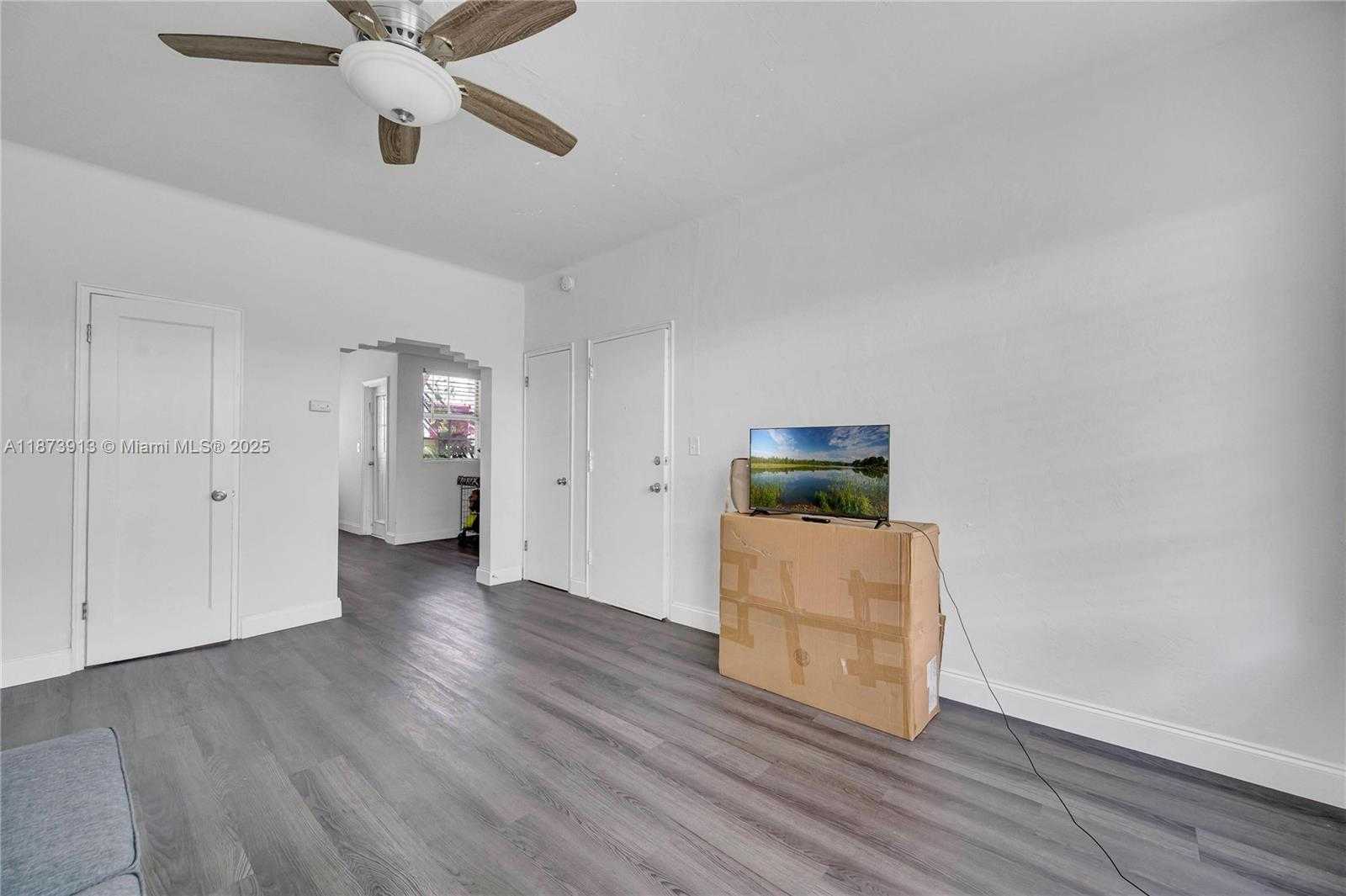 Small Image of 1124 PENNSYLVANIA AVE, Miami Beach Number 17