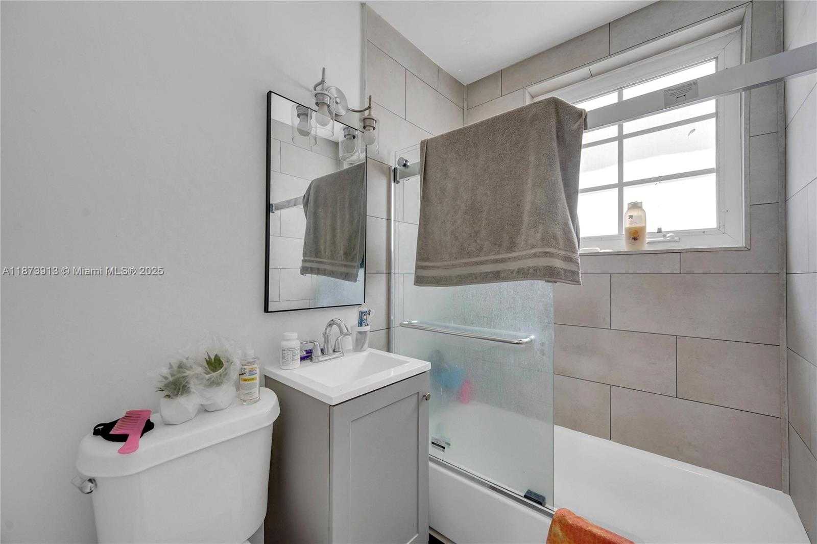 Small Image of 1124 PENNSYLVANIA AVE, Miami Beach Number 21