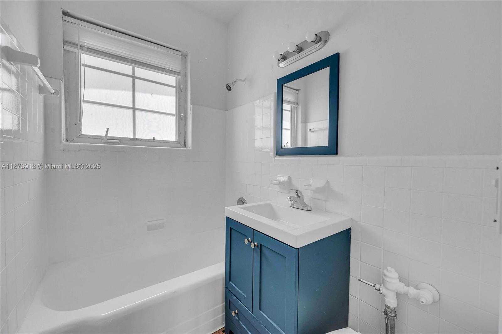 Small Image of 1124 PENNSYLVANIA AVE, Miami Beach Number 27