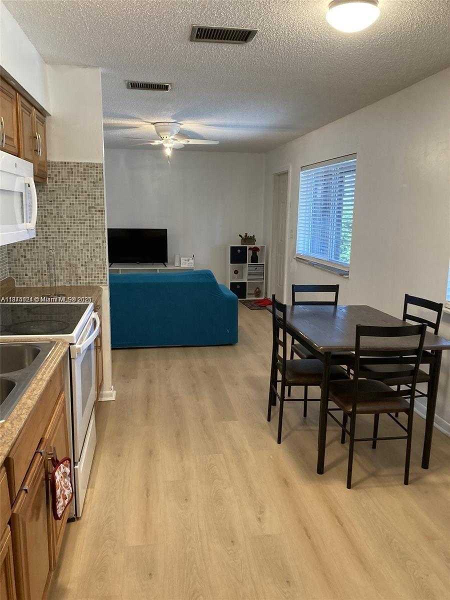 Small Image of 6132 SOUTH WEST 39TH ST #2, Miramar Number 21
