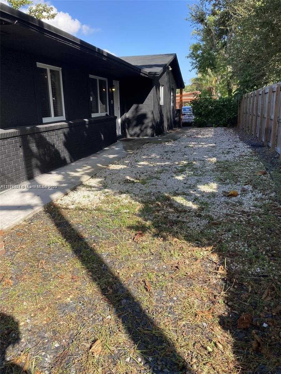 Small Image of 6132 SOUTH WEST 39TH ST #2, Miramar Number 6