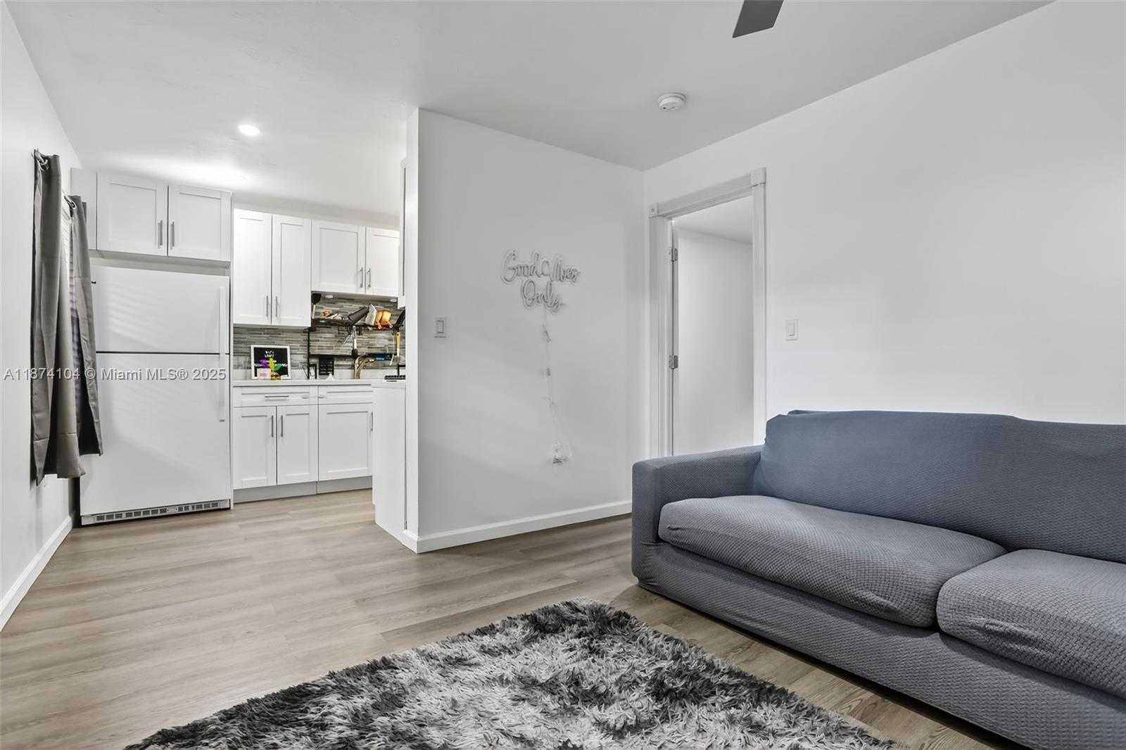 Small Image of 920 SOUTH WEST 30TH ST #3, Fort Lauderdale Number 16
