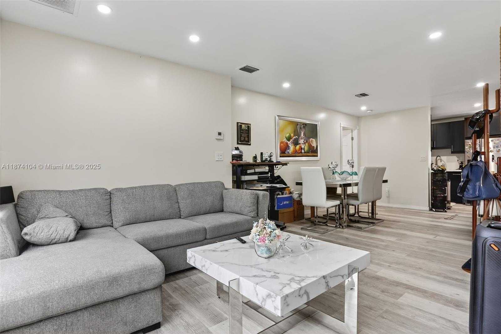 Small Image of 920 SOUTH WEST 30TH ST #3, Fort Lauderdale Number 27