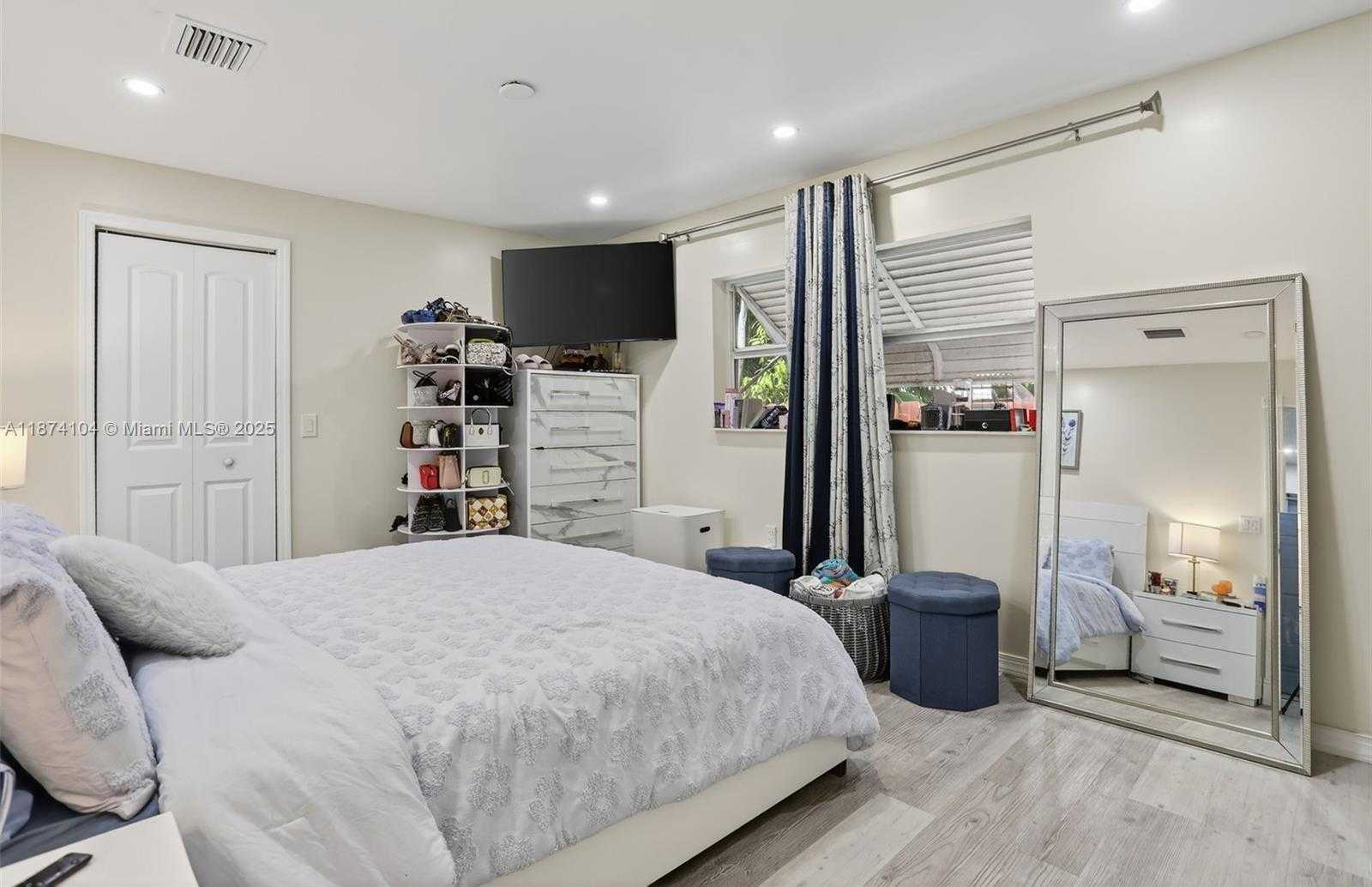 Small Image of 920 SOUTH WEST 30TH ST #3, Fort Lauderdale Number 30