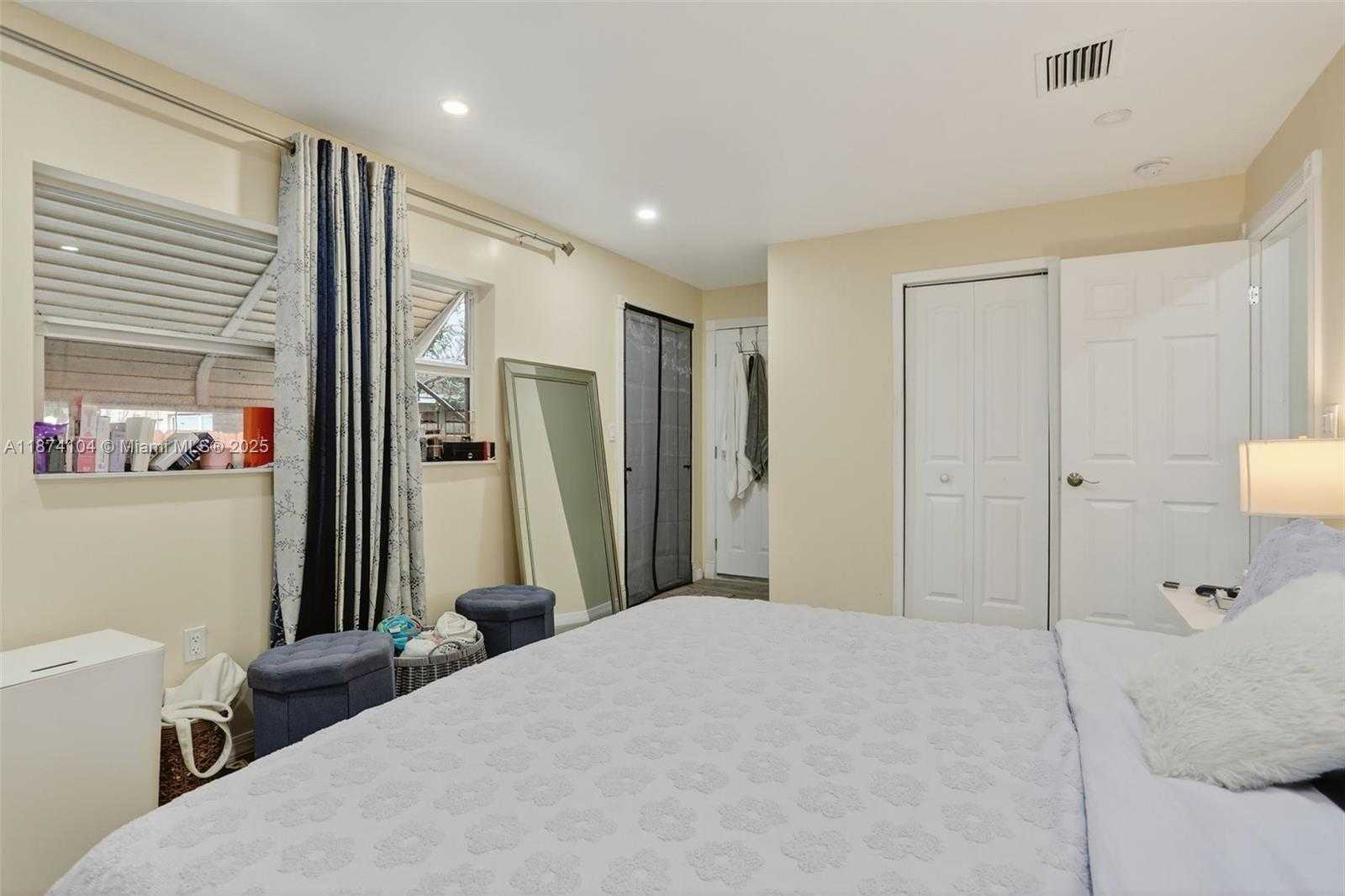 Small Image of 920 SOUTH WEST 30TH ST #3, Fort Lauderdale Number 31