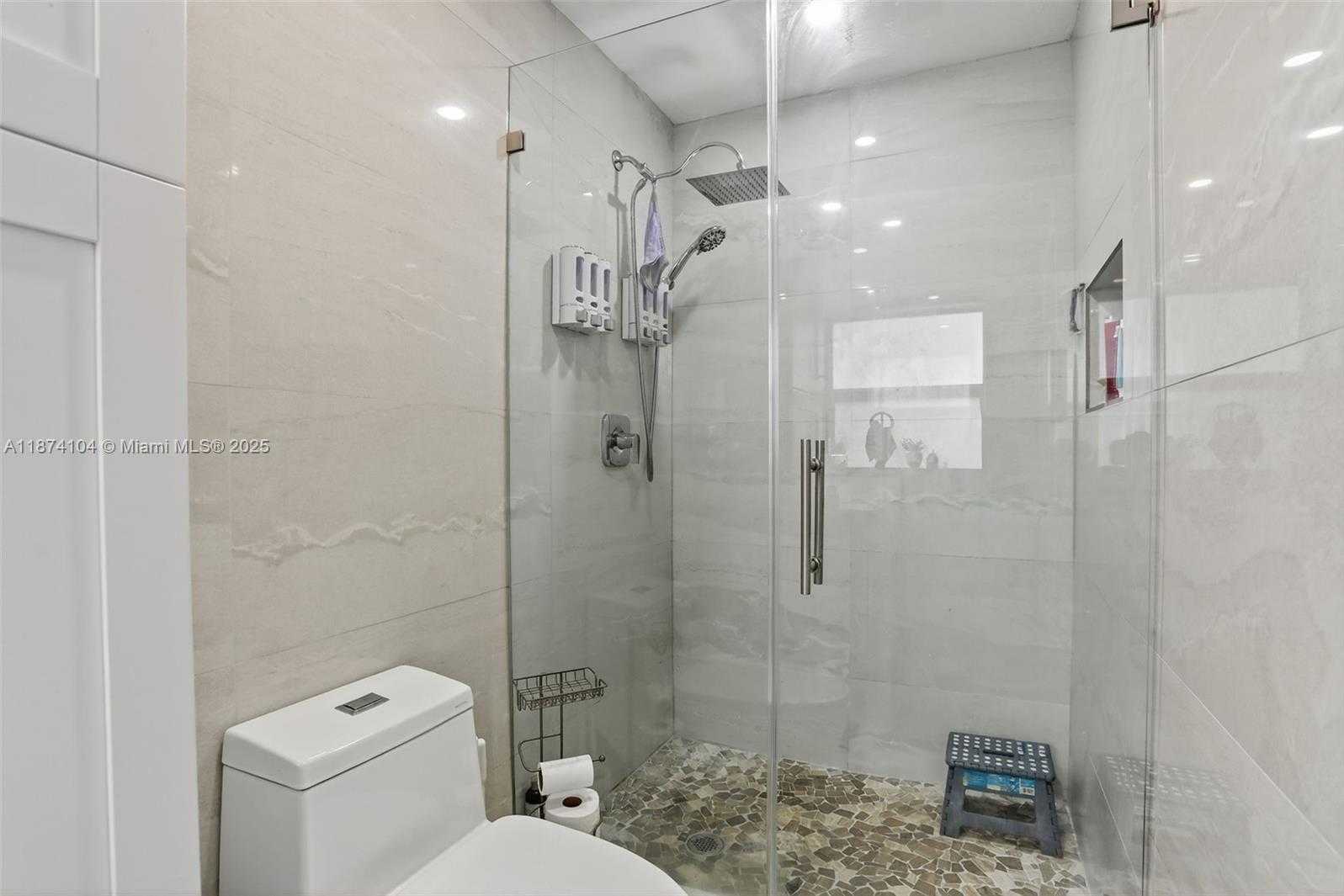 Small Image of 920 SOUTH WEST 30TH ST #3, Fort Lauderdale Number 34