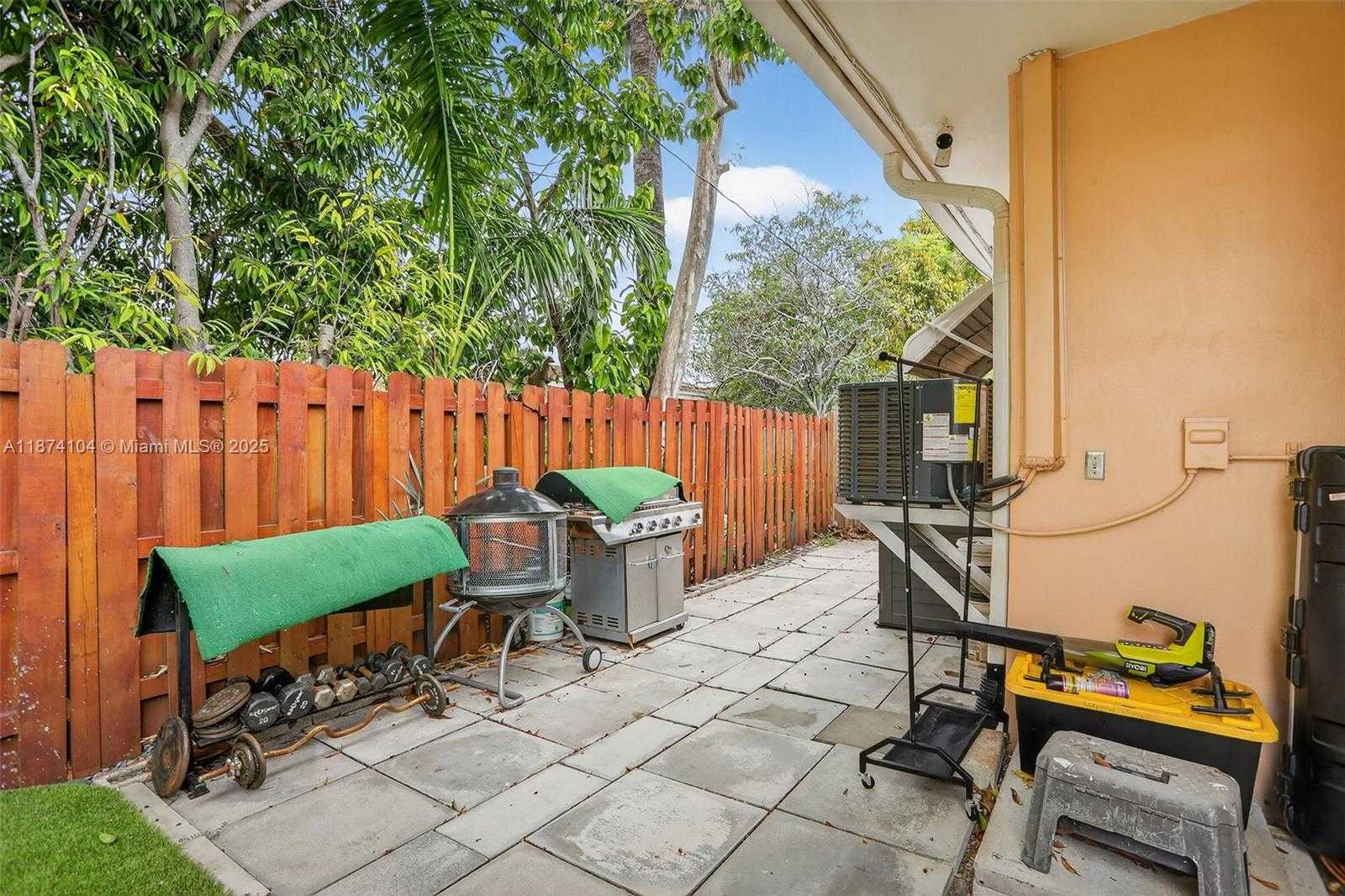 Small Image of 920 SOUTH WEST 30TH ST #3, Fort Lauderdale Number 46