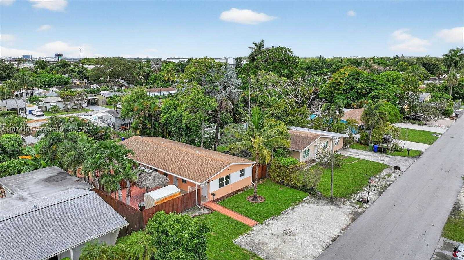 Small Image of 920 SOUTH WEST 30TH ST #3, Fort Lauderdale Number 48