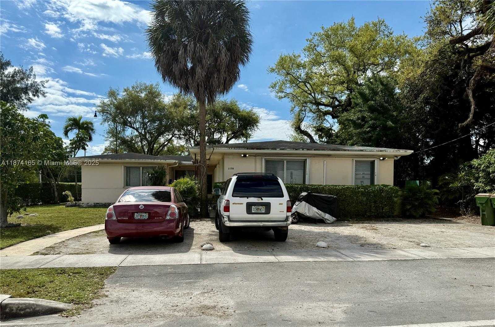 Small Image of 1570 NORTH EAST 130TH ST, North Miami Number 6