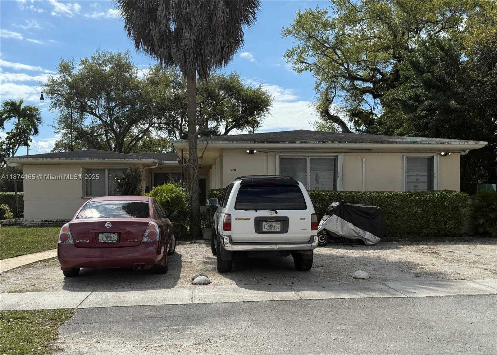 Small Image of 1570 NORTH EAST 130TH ST, North Miami Number 8