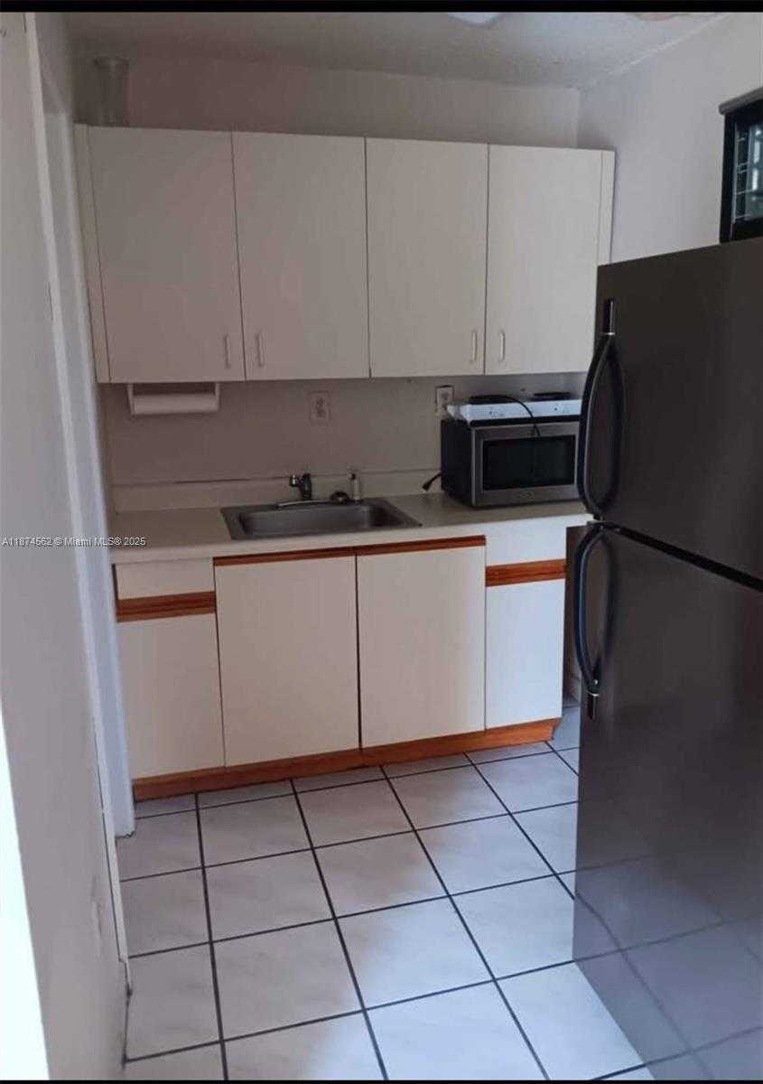 Small Image of 9360 SOUTH WEST 37TH ST #3, Miami Number 14