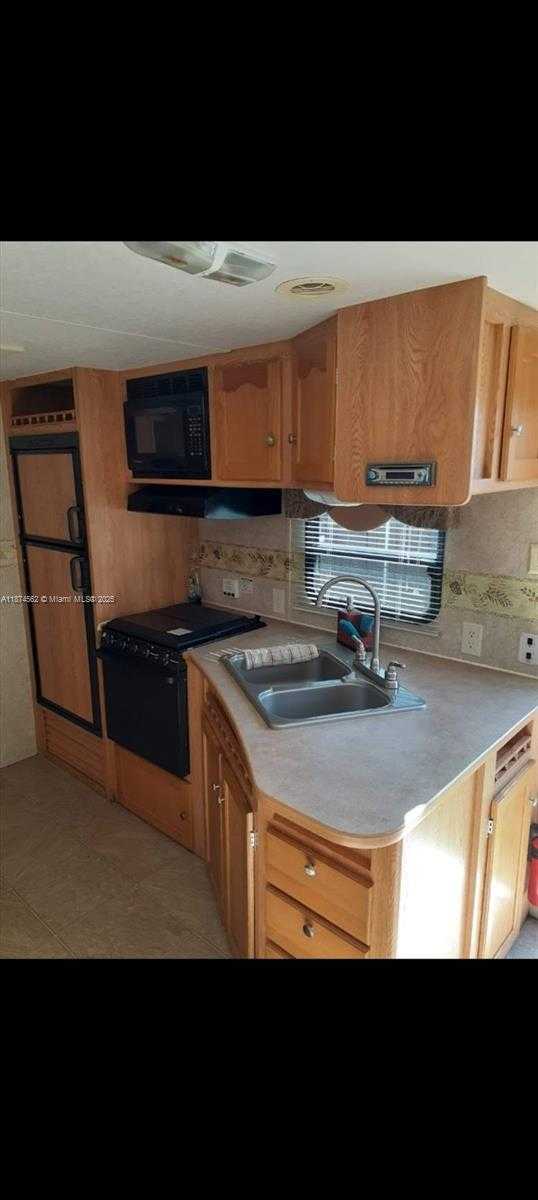 Small Image of 9360 SOUTH WEST 37TH ST #3, Miami Number 18
