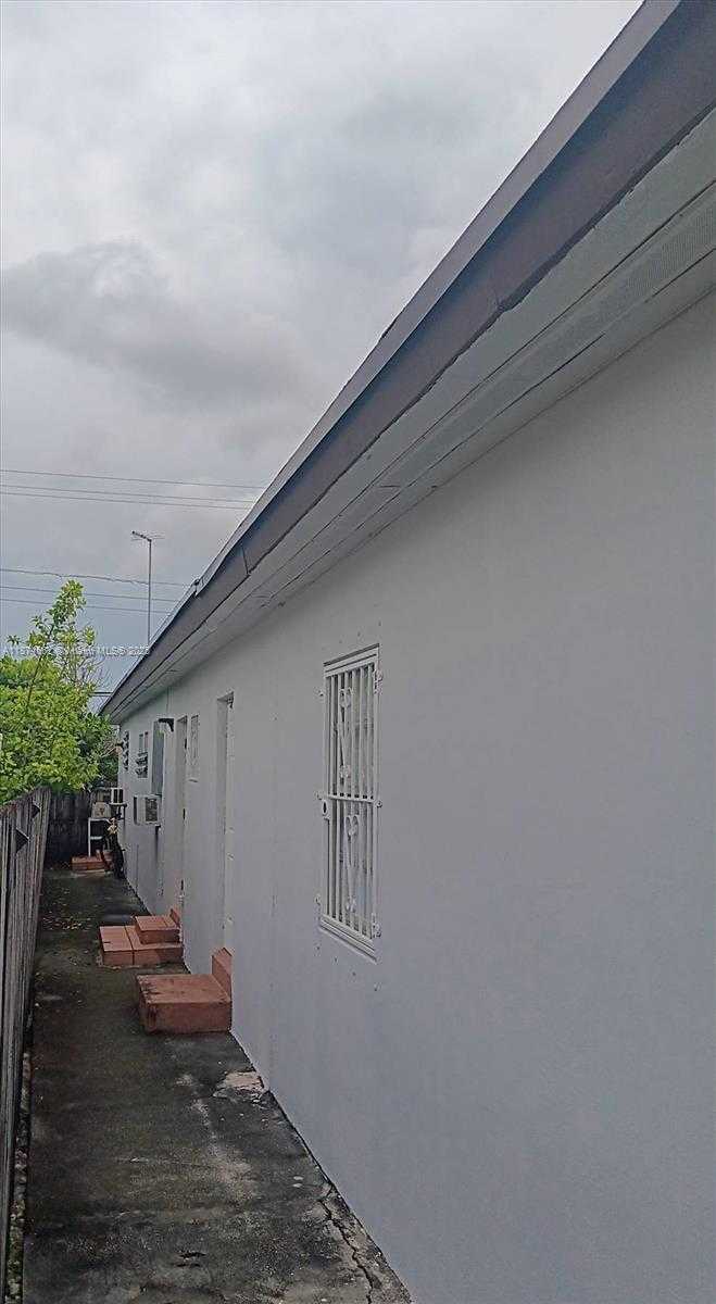 Small Image of 9360 SOUTH WEST 37TH ST #3, Miami Number 21
