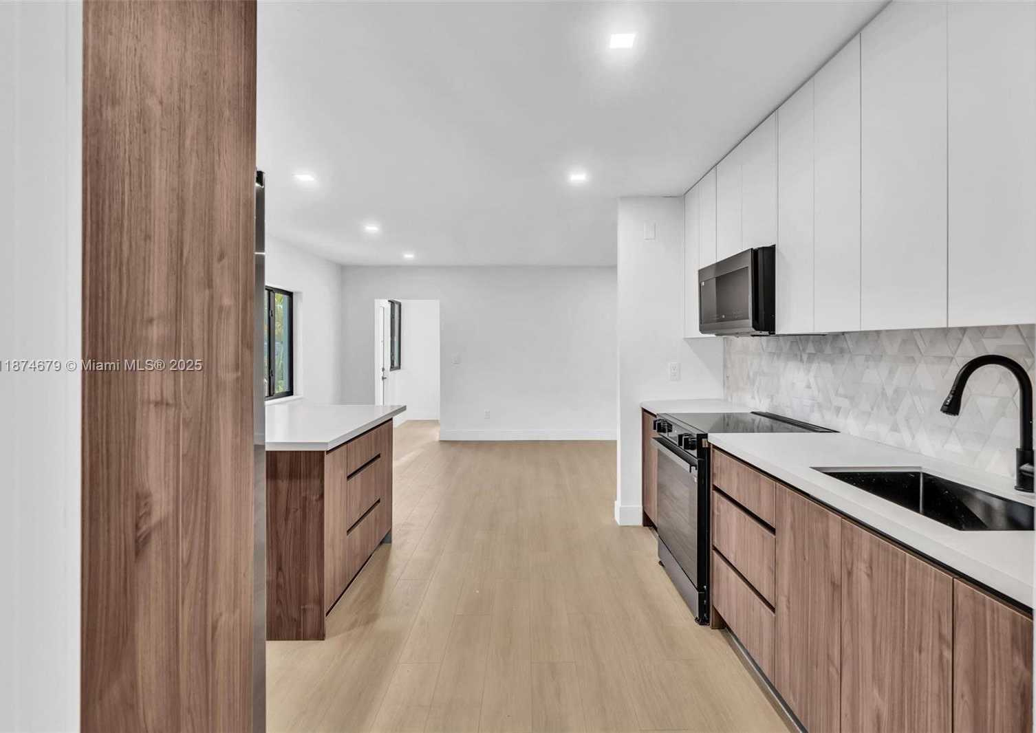 Small Image of 1123 NORTH EAST 1ST AVE #2, Fort Lauderdale Number 16