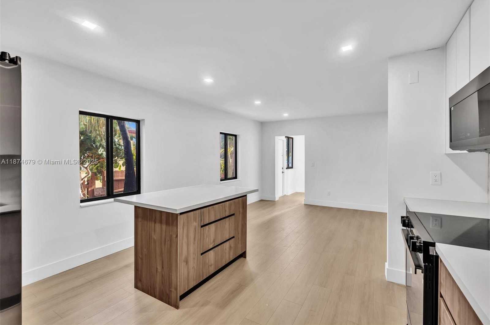 Small Image of 1123 NORTH EAST 1ST AVE #2, Fort Lauderdale Number 17