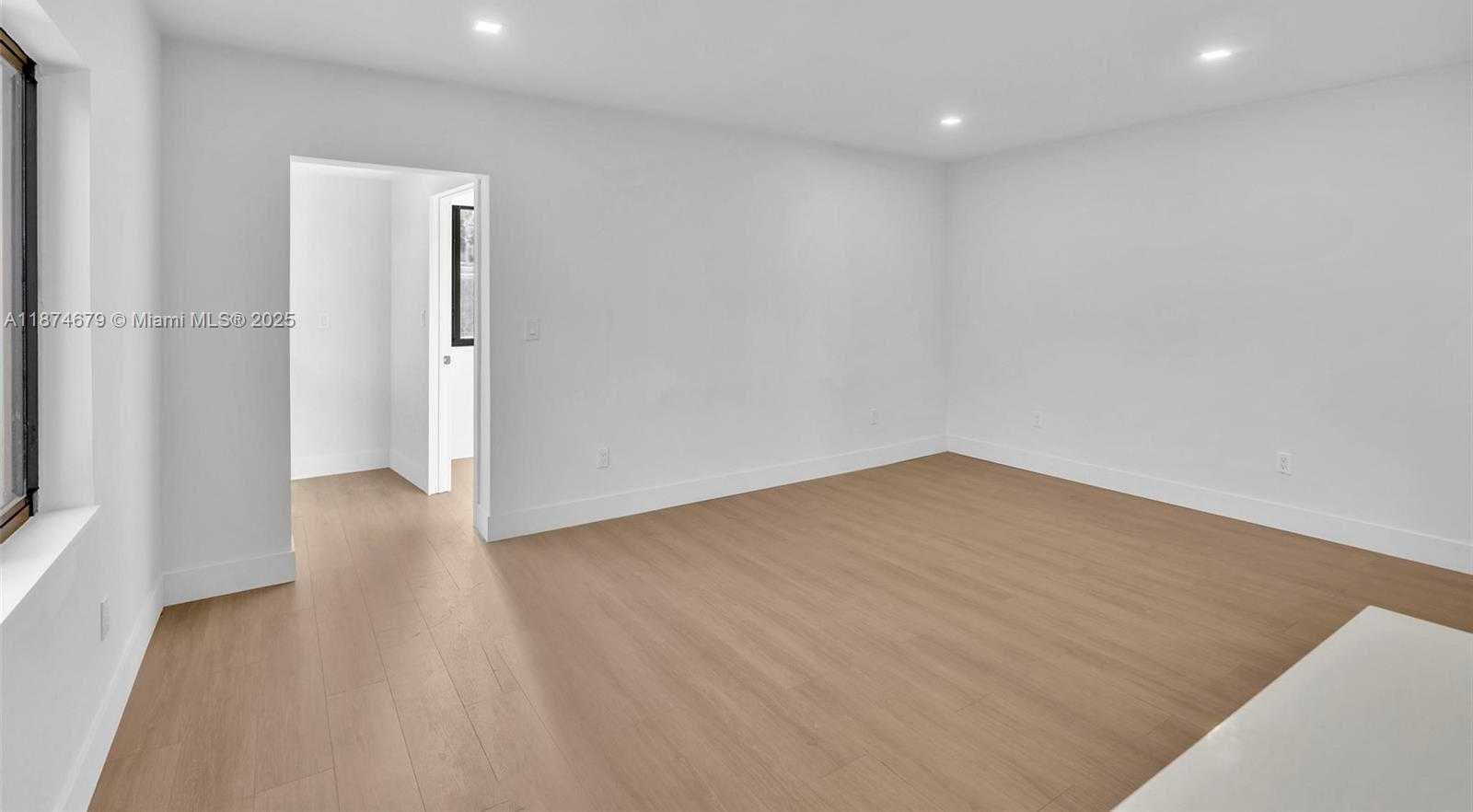 Small Image of 1123 NORTH EAST 1ST AVE #2, Fort Lauderdale Number 19