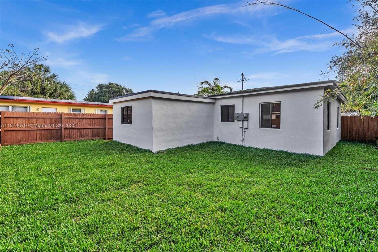 Small Image of 1123 NORTH EAST 1ST AVE #2, Fort Lauderdale Number 26