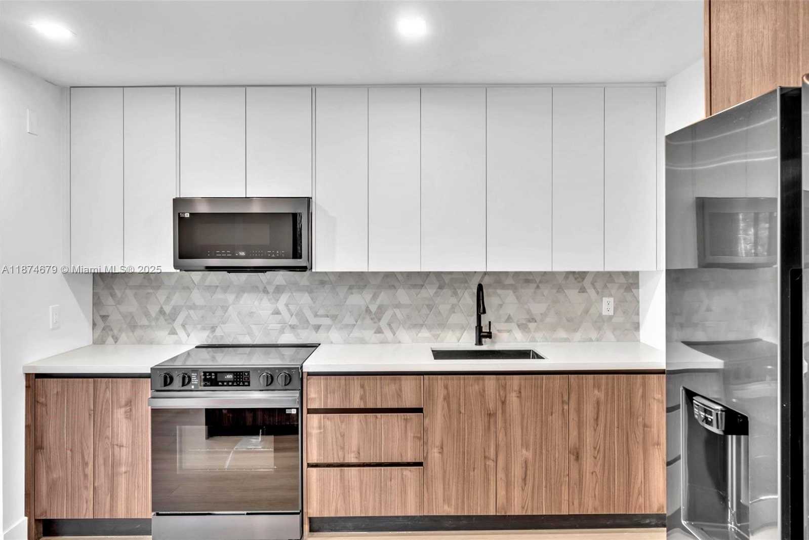 Small Image of 1123 NORTH EAST 1ST AVE #2, Fort Lauderdale Number 35