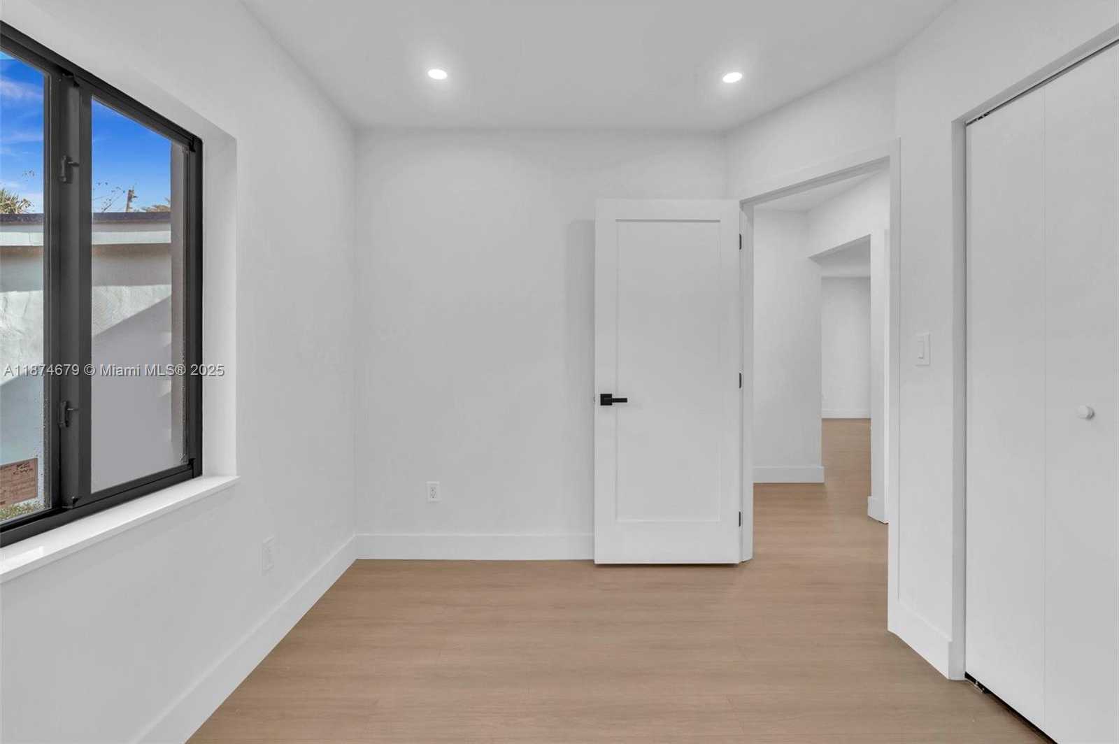 Small Image of 1123 NORTH EAST 1ST AVE #2, Fort Lauderdale Number 41