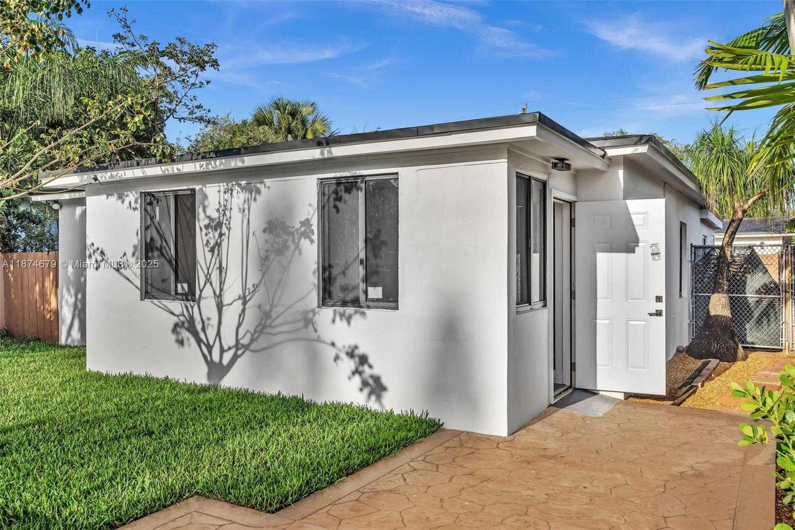 Small Image of 1123 NORTH EAST 1ST AVE #2, Fort Lauderdale Number 7