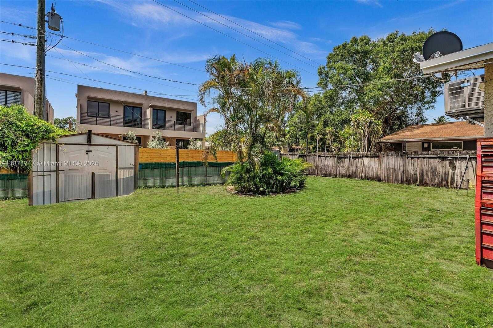 Small Image of 312 SOUTH WEST 9TH ST, Fort Lauderdale Number 13