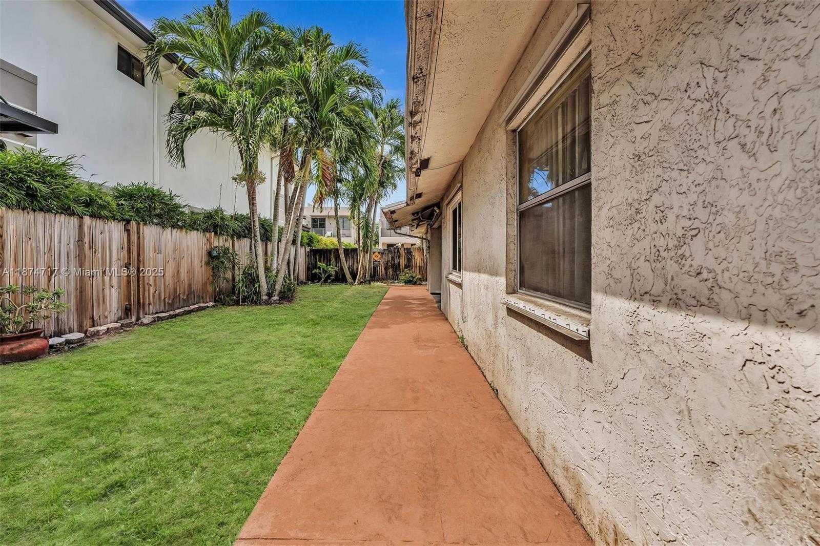 Small Image of 312 SOUTH WEST 9TH ST, Fort Lauderdale Number 4