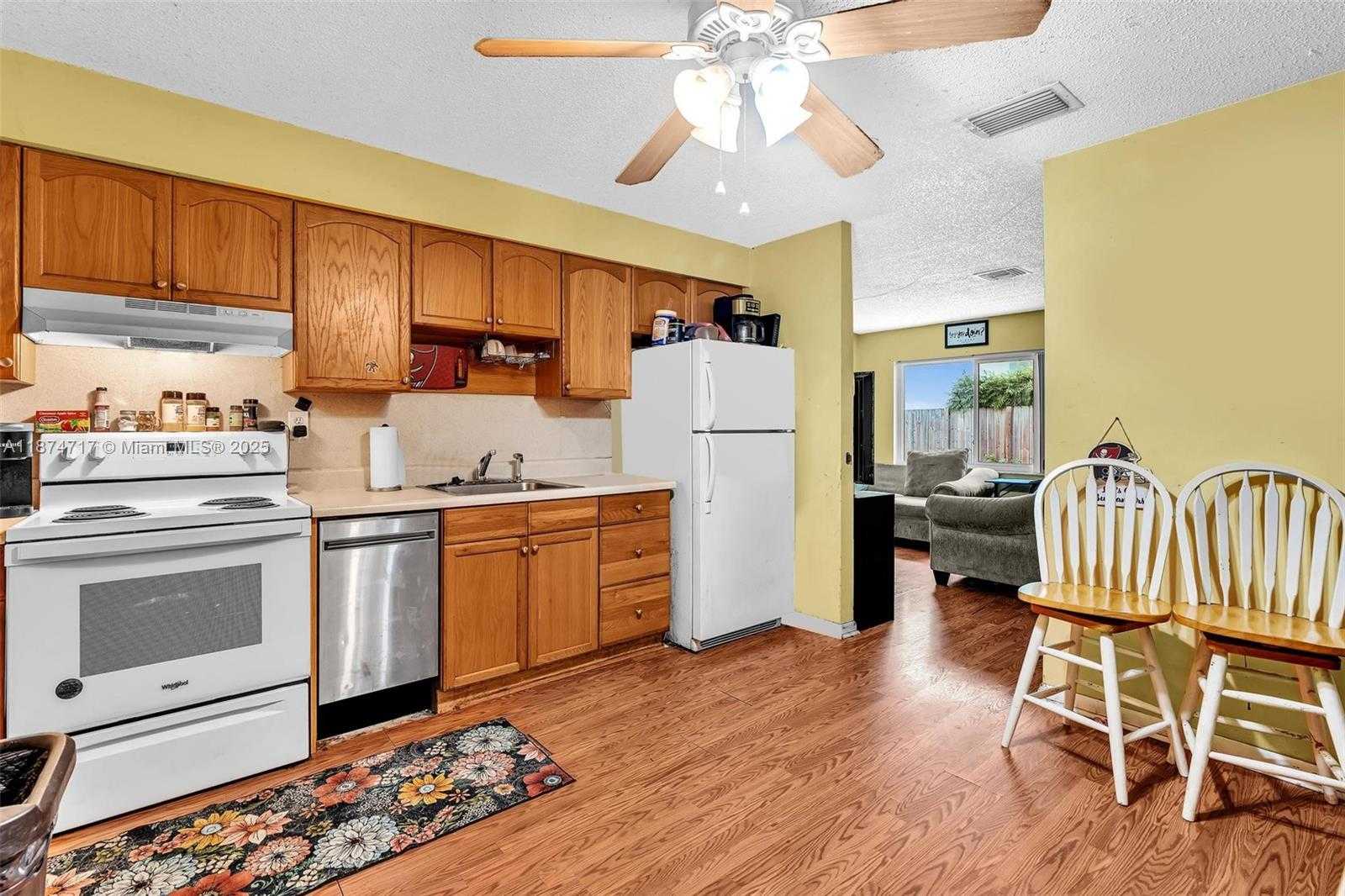 Small Image of 312 SOUTH WEST 9TH ST, Fort Lauderdale Number 43