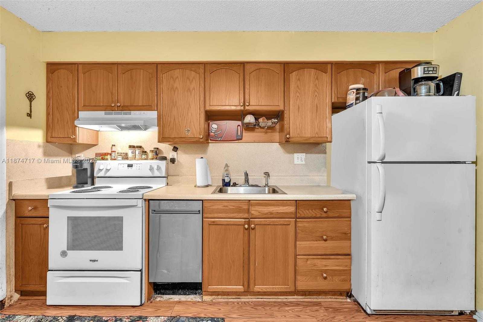 Small Image of 312 SOUTH WEST 9TH ST, Fort Lauderdale Number 44