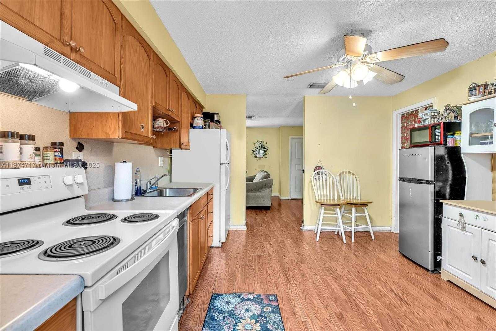 Small Image of 312 SOUTH WEST 9TH ST, Fort Lauderdale Number 46