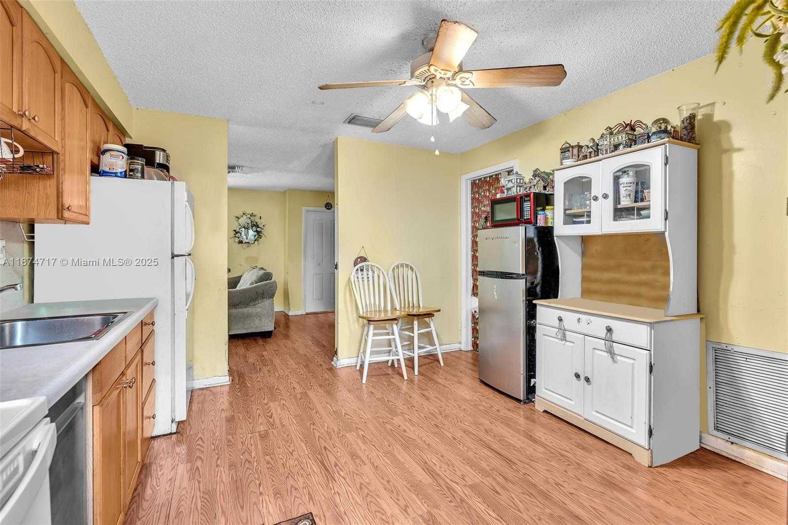Small Image of 312 SOUTH WEST 9TH ST, Fort Lauderdale Number 47