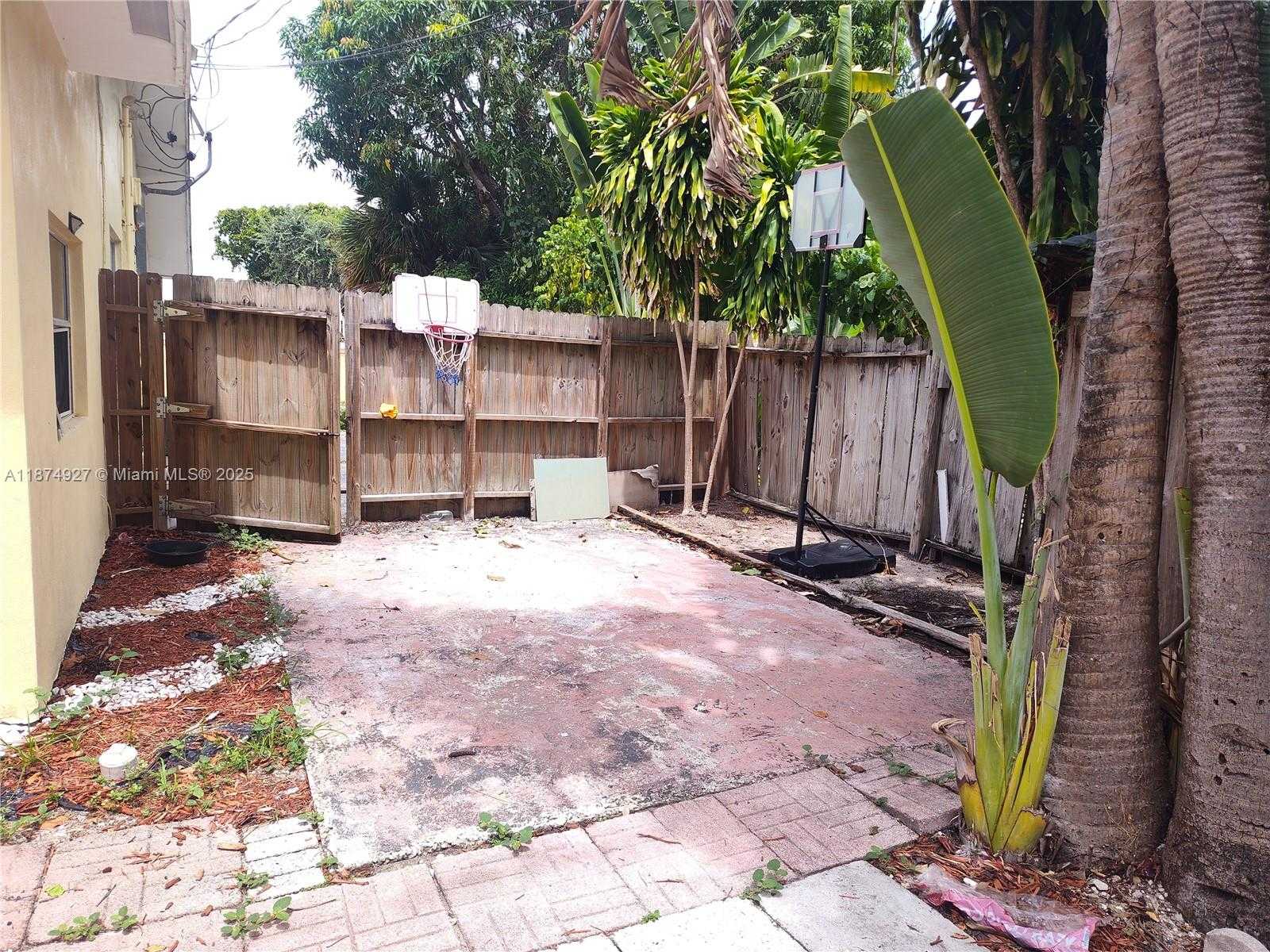 Small Image of 1938 NORTH EAST 47TH ST, Pompano Beach Number 6
