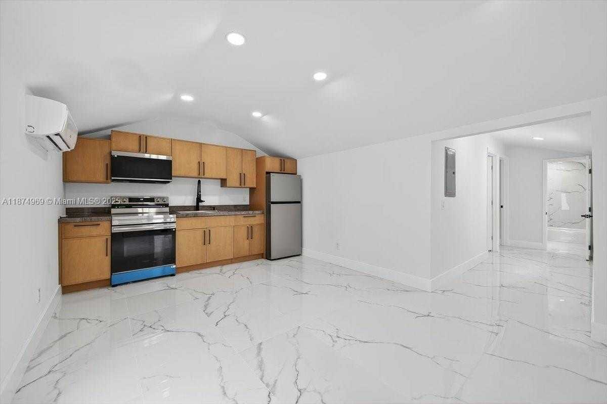 Small Image of 3389 NORTH WEST 14TH AVE #2, Miami Number 15