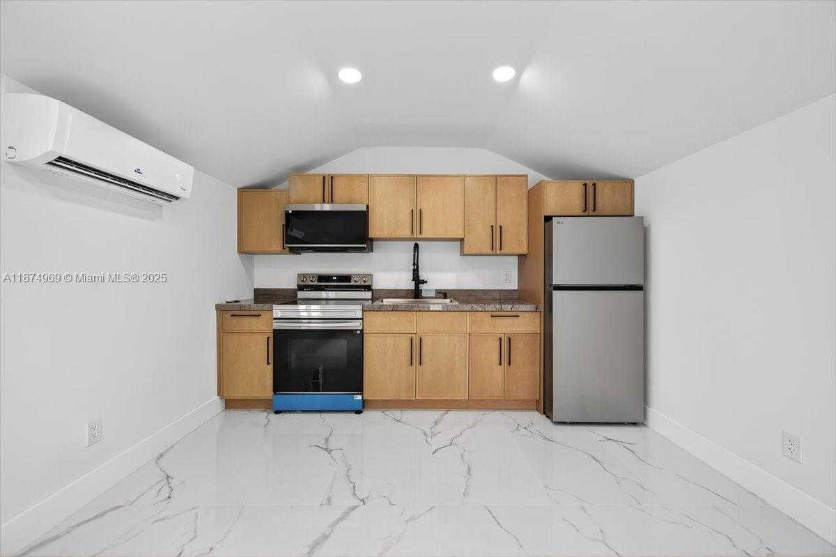 Small Image of 3389 NORTH WEST 14TH AVE #2, Miami Number 16