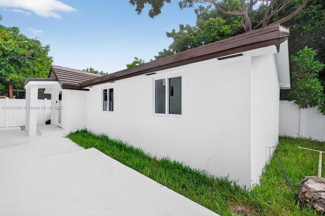 Small Image of 3389 NORTH WEST 14TH AVE #2, Miami Number 22