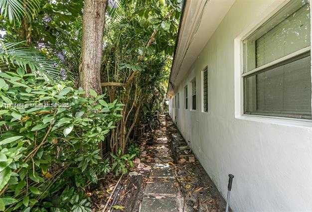 Small Image of 1717 NORTH EAST 12TH ST #6, Fort Lauderdale Number 13