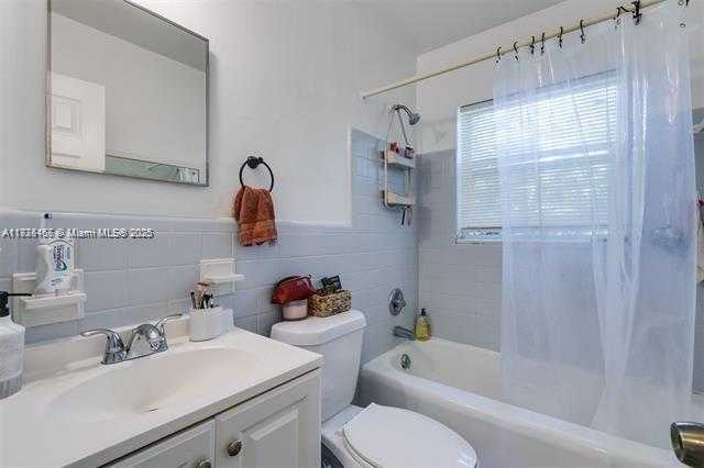 Small Image of 1717 NORTH EAST 12TH ST #6, Fort Lauderdale Number 7